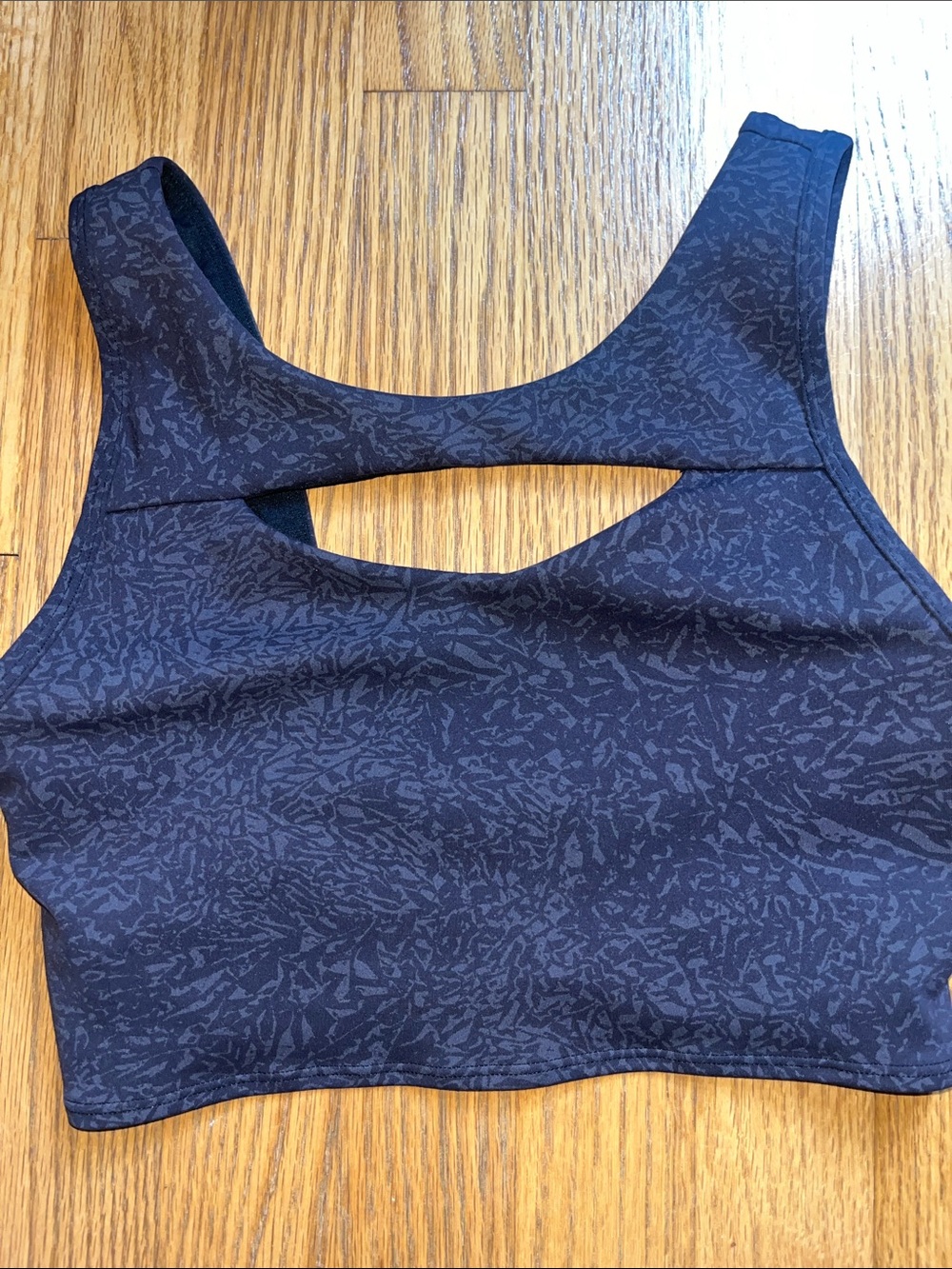 Lululemon sports bra